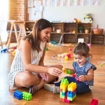 Estudia el triple máster en Montessori Piaget y Waldorf