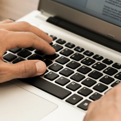 Estudiar el Máster en Comunicación de Marca + Máster en Escritura Persuasiva y Copywriting