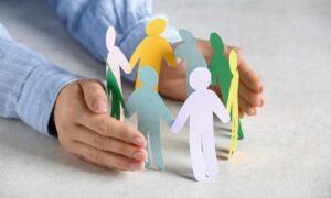 ¿Qué es el arraigo social en España? Requisitos y tramitación en 2026 Conoce qué es el arraigo social y cómo tramitarlo