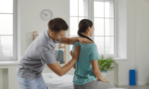 Descubre los beneficios de estudiar osteopatía