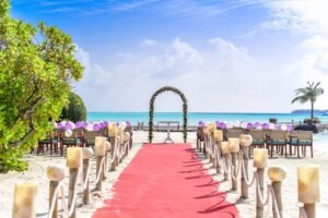 Te contamos cómo se organizan las bodas en la playa