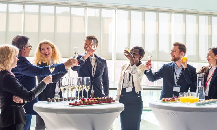Buscar patrocinadores para eventos: pasos clave para lograr acuerdos exitosos