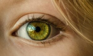 Te contamos cómo cambiar el color de ojos