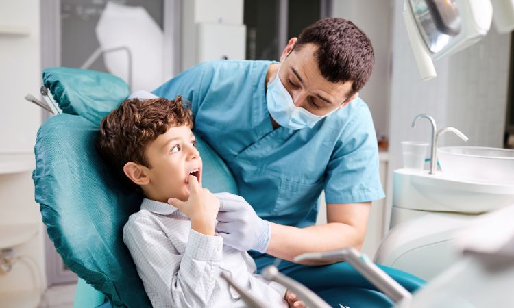 ¿Qué es la caries infantil? Cómo se detecta y se cura