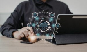 Descubre cómo ganar dinero con inteligencia artificial