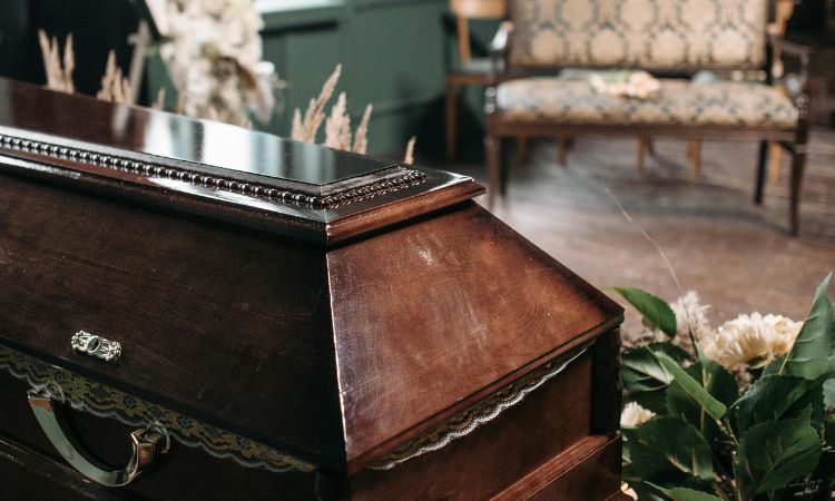 Guía para montar una funeraria en España: ¿qué necesitas?