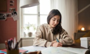 Descubre cómo motivar a un adolescente a estudiar.