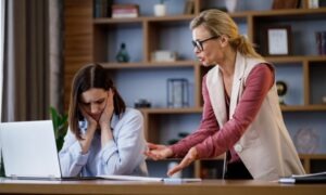 Aprende cómo tratar la conducta pasiva y ejemplos