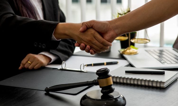 ¿Qué es el derecho societario y por qué es clave para las empresas?