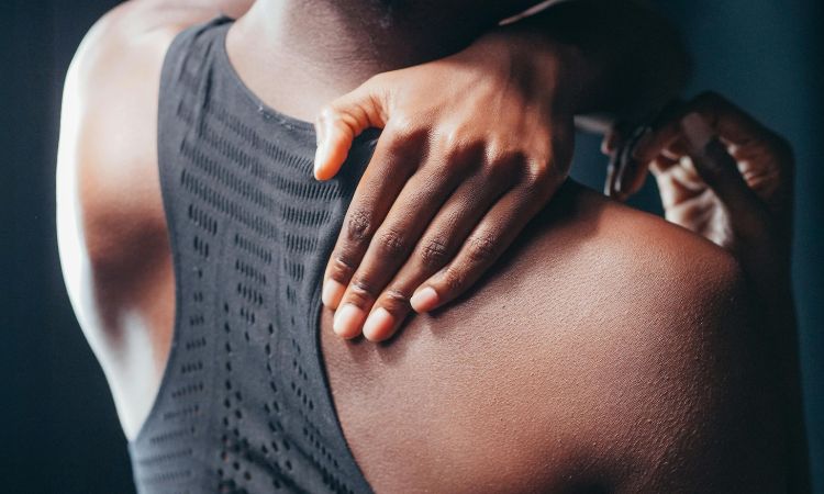¿Es bueno entrenar con agujetas? Tenemos la respuesta