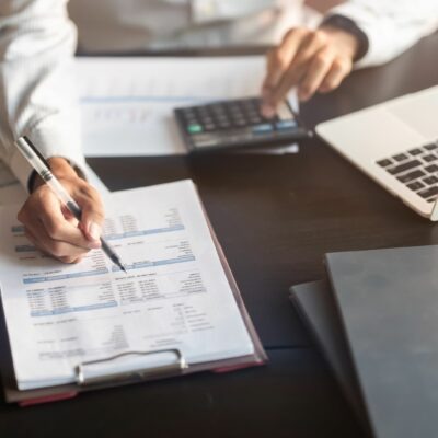 Especialista en Gestión Auxiliar de Documentación Económico-Administrativa y Comercial