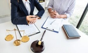 Herencia entre hermanos: cómo se reparte cuando no hay testamento en España Conoce cómo se trabaja la herencia entre hermanos si no hay testamento en España