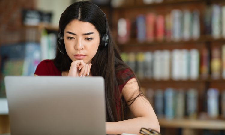 Estudiar un posgrado en Esneca: ¿cuáles son los mejores?