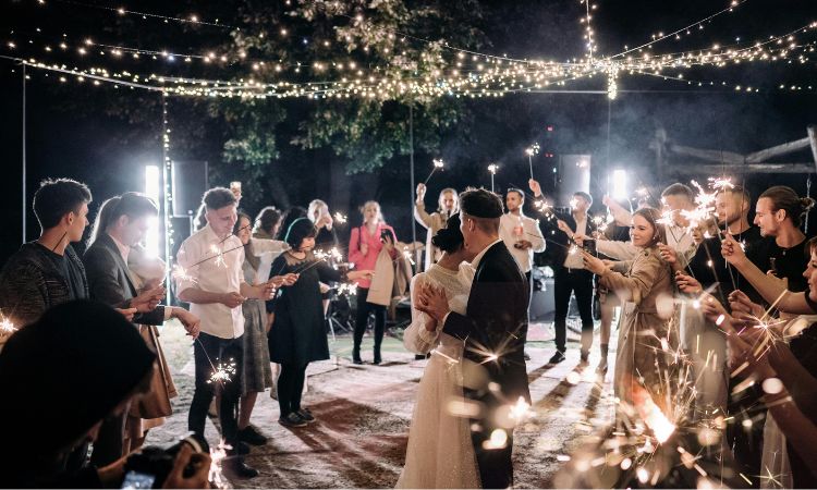 Protocolo de boda de noche en verano