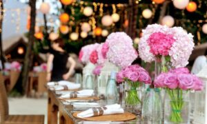 Conoce qué hace y qué es wedding planner, y estudia organización de eventos