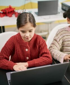 Máster en Tecnología Educativa + Certificación Experto en IA para la Educación y la Docencia