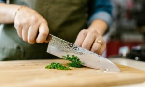 Conoce todos los tipos de cortes en cocina profesional.