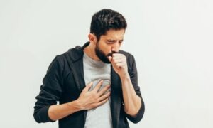 Conoce cómo evitar la tos al dejar de fumar