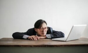 Descubre cómo afrontar la vuelta al trabajo después de vacaciones